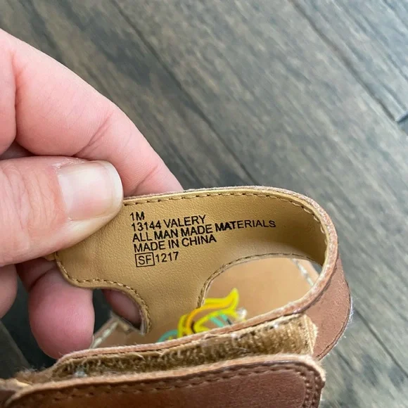 🛎️ Clearance Rachel Shoes Girls Brown Sandals Ankle Strap Size 1 - Picture 5 of 8